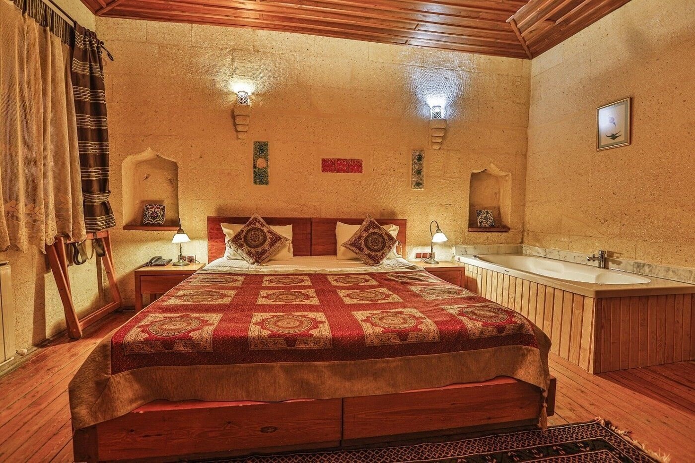 Отель La Casa Cave Hotel 3*
